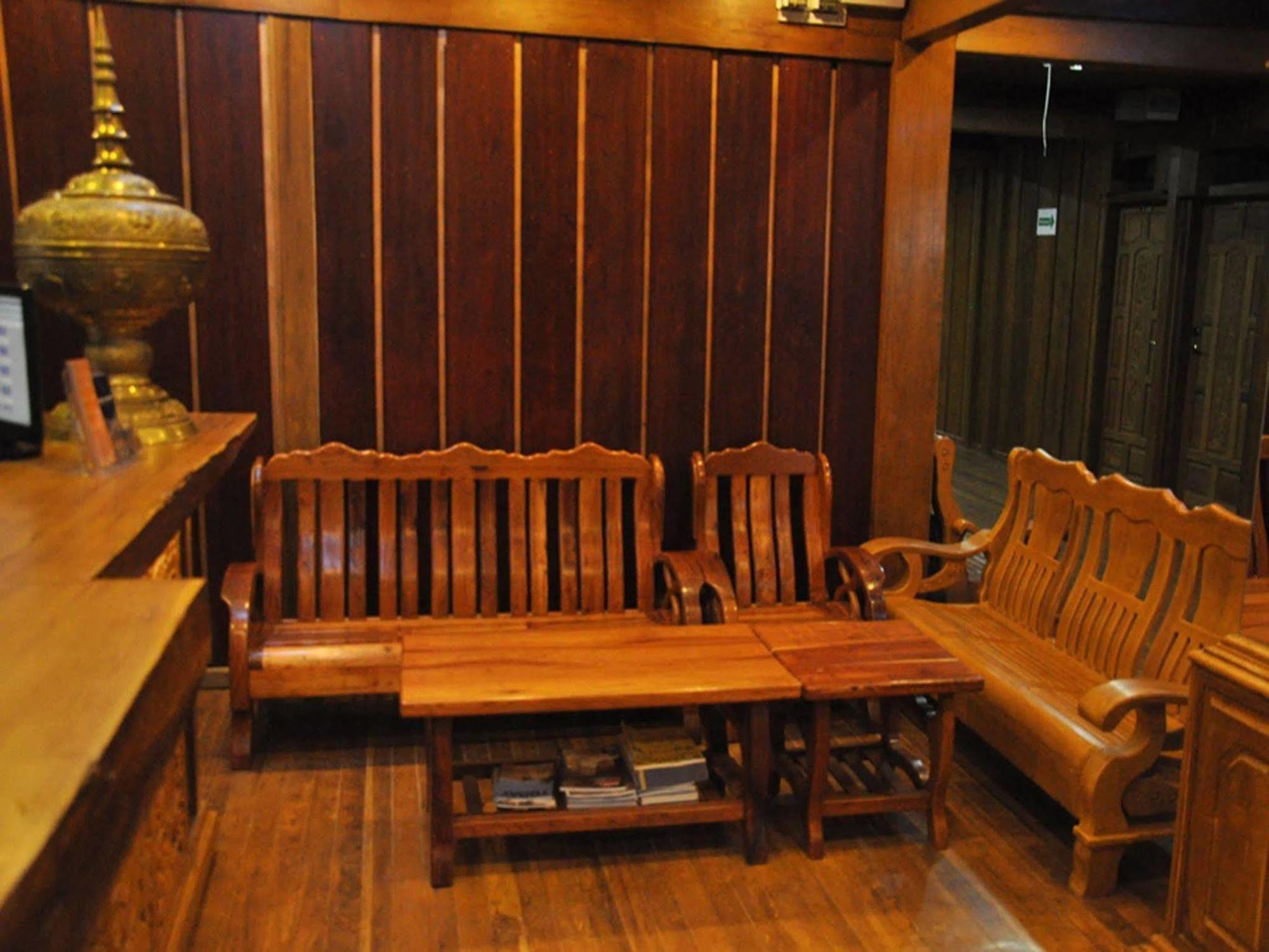 Mandalay Karaweik Mobile Hotel Eksteriør bilde